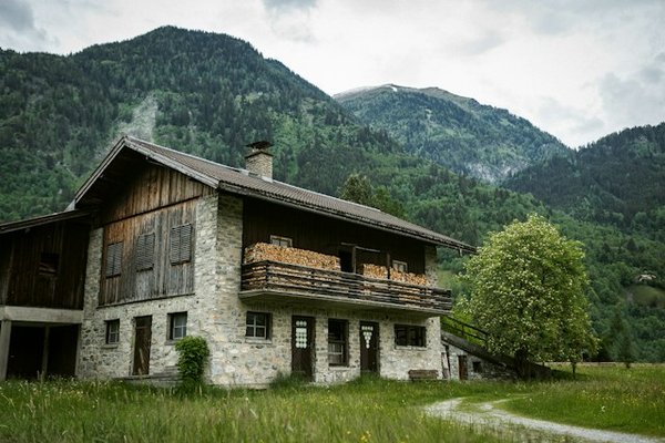 Top 10 des Plus Beaux Campings en Montagne en France